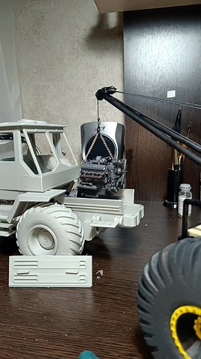 Model Tractor Engine: Detailed Look at the Diesel V6 T150K