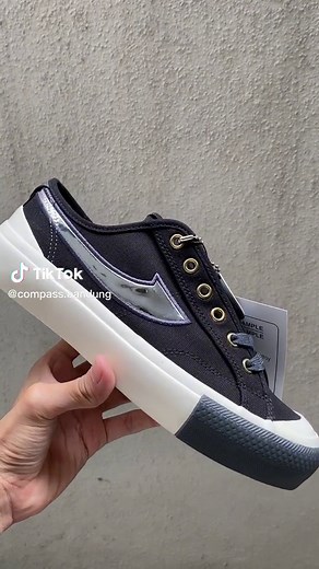 Compass Proto Lite Black: Sepatu Original Terbaik