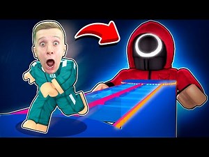 I'm Little and I'M INTO THE HUGE WORLD OF THE SQUID GAME!