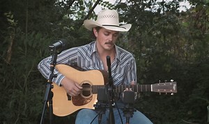 Zach Top Delivers A Phenomenal Cover Of The George Strait 1986 Hit “Nobody In His Right Mind Would’ve Left Her” | Whiskey Riff