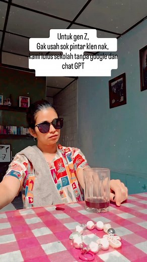 4.7K views · 70 reactions | Klen tau kamus?! Kami translate bahasa inggris pakek kamus! Kata demi kata! | Indria Anasthasia Tarigan | Facebook