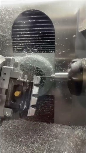 4th axis cnc milling machine working