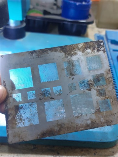 استبدال وصيانة الهواتف المحمولة في طرابلس