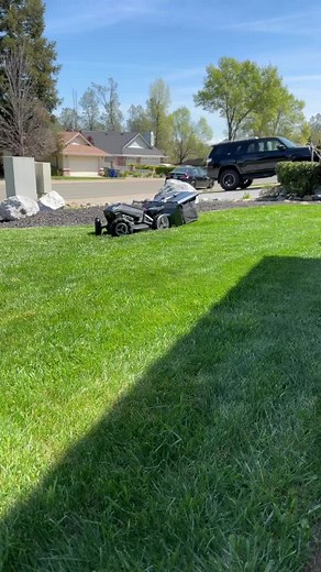 Ecoflow blade testing , review coming soon. #ecoflow #blade #review #yotube #johnnysweekends #new #tech #robot #lawn