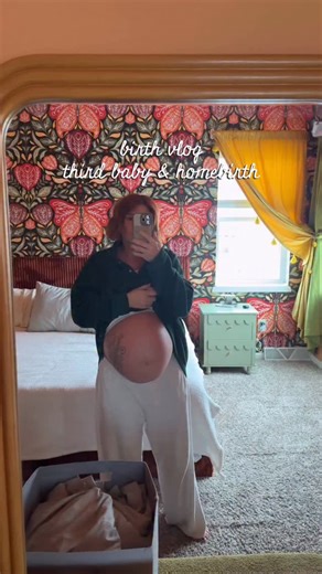 i’ll share a more detailed birth story, but here’s the short version……which is was short, another precipitous labor. all in one contraction my water broke, baby’s head shot out, then body!! my first baby born in the water & so grateful for @earthsidebirthpools birth tub and @andhoney.store birth balls. #birthvlog #unmedicatedbirth #homebirth #positivebirthstory | Emilybuchberger