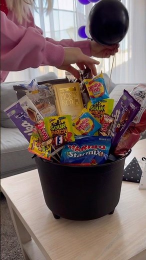 Halloween Candy Bouquet 🎃🍬 DIY Gift Idea for Kids #shorts