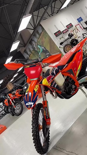 KTM 350 XC-F FACTORY EDITION 2024 - Ultimate Motocross Racing Beast