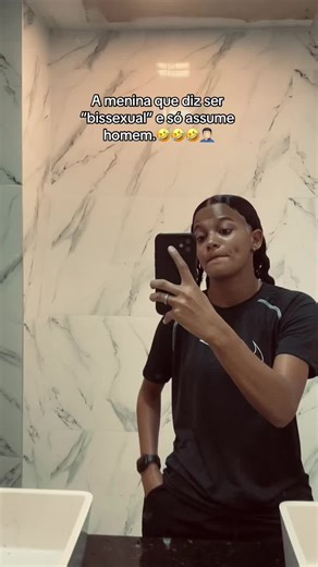 Explorando a Bissexualidade e os Estereótipos de Gênero