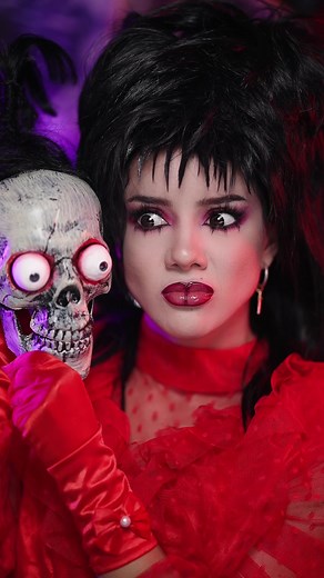 Beetlejuice y Lydia Deetz: ¿Cuál es tu favorito?