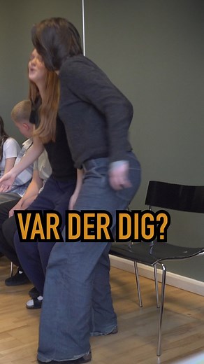 Ej, ej, ej 😳 🫣 || Hypnose #hypose #hypnotized #hypnosis #efterskolehypnose #lassekvist #animalsounds #asmr #cow Fra #hypnoseshow på Brøruphus Efterskole | Lasse Kvist