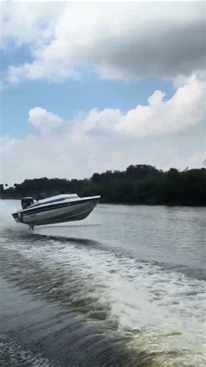 Fast boats! What more can I say? Code Red Racing’s footage of the fast boats at Alva, Florida.
