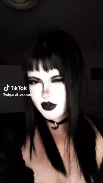 Ideal First Date Music Playlist for Goth Lovers
