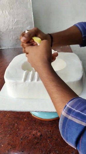 Creative Toilet Cake Decorating Ideas