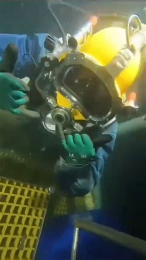 Matthew Heath on Instagram: "Saturation Diving | Spools | Bells | Helium... @commercialdivingfaq (O.G Jed ) 🔱 Big Gaza running gas 💪🏻🇦🇺Mr Gray @ocd_baggies ... #commercialdiver #saturationdiving #saudiarabia #offshorediving #oil #viral #viralvideos #foryou #trend #v #Australia #newzealand #helium .... @aus_com_diver"