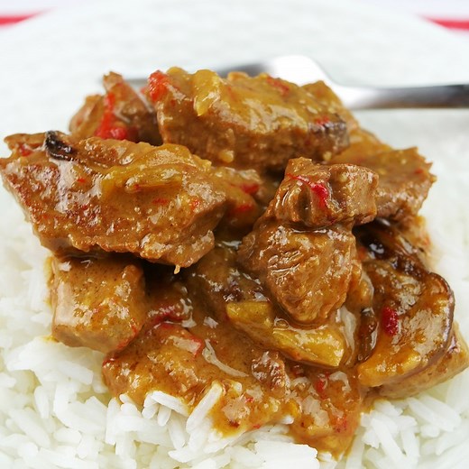 You have got to try this satay beef recipe 🤤 Recipe: https://slowcookingperfected.com/slow-cooker-satay-beef/ | Slow Cooking Perfected