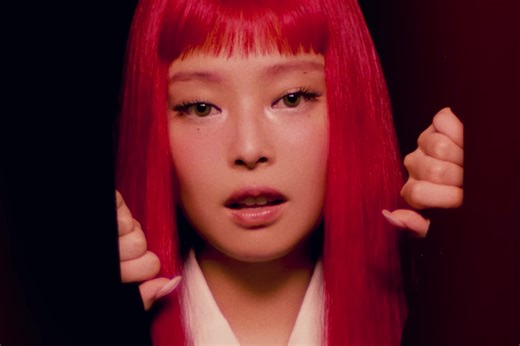 Watch: BLACKPINK’s Jennie Serves Power And Attitude In Hard-Hitting “Like JENNIE” MV | Soompi