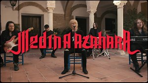 Estamos felices de presentar nuestro nuevo disco LLEGÓ EL DÍA, un proyecto con los grandes éxitos de Triana interpretados por Medina Azahara💥🙌🏽 Un álbum con el que regresamos por todo lo alto y que se acompaña de una gira espectacular en la que podremos disfrutar en directo de estos himnos atemporales!!!!! #LlegóElDía NUEVO DISCO DISPONIBLE A PARTIR DEL 26 DE NOVIEMBRE EN TODAS LAS PLATAFORMAS DIGITALES Y PUNTOS DE VENTA HABITUALES | Medina Azahara (página oficial)