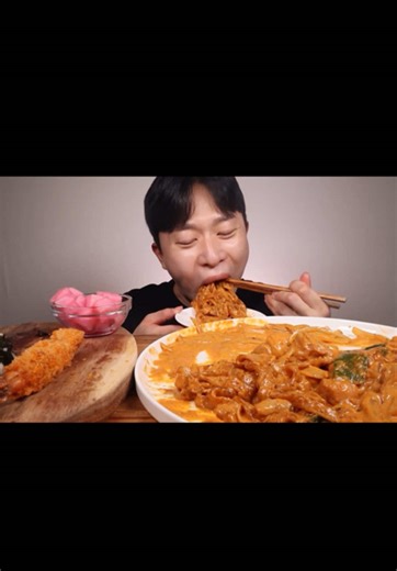SEABEAR MUKBANG🥹💓 ASMR ROSÈ🫕🧀✨ JJIMDAK BRAISED 🍗🧡CHICKEN WITH 🥘🍜NOODLES AND POTATO 🥔 VEGETABLES 🫕IN A CREAMY SAUCE ~ ^^ 💓✨ WITH TEMPURA 🍤 AND RICE 🍚 SEAWEED BALLS#noodles #korean #mukbang #viral #fyp @바다곰