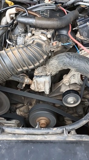 Jeep wrangler intake manifold replacement.. It got cracked!! #fypシ゚ #mechanic #mobile #love #everyone #jeep #work #letsgo #fyp #wrangler | Parker's Mobile Mechanics