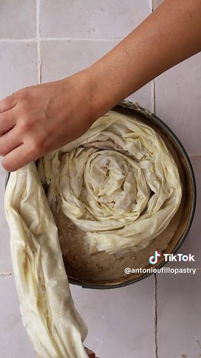 Delicious Fillo Crinkle Honey Baklava Cake Recipe