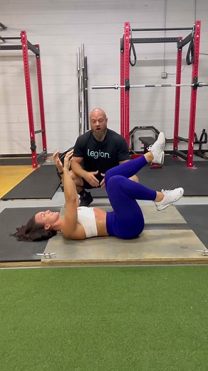 How is your core control? Be honest! Dead bugs are a great warm up for big lifting and a strength and coordination builder if you’re lagging. To take things to the next level and learn a movement that is the foundation for just about every single bodyweight movement practice the hollow body. For more core building exercises get the red5 APP now live #core #deadbug #gymnastics #hollowbody #fitnesstips #strength #fitnessmodel #abs