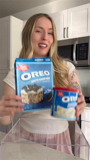 Sarah Jean Eats on Instagram: "homemade oreo cake tutorial 🤍🖤 #oreo #dessert #recipe"