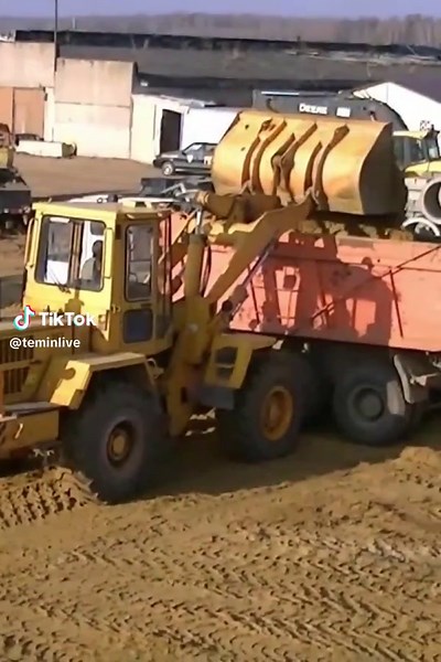 FS Vs Real: Comparing Farming Simulators