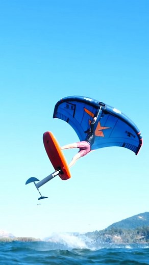 The human Beyblade 😮‍💨☝🏼 #extremesports #watersports #surf #surfing #kitesurf | Sickos