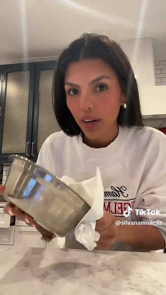 Feeding My Dog Raw Chicken Feet for the First Time