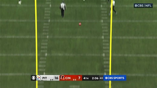 Bengals QB Joe Burrow undergoes successful wrist surgery, will rejoin team this week to begin rehab