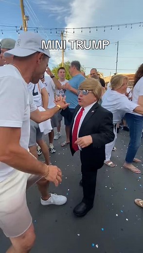 Making Parties Great Again with Mini Trump
