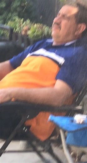 You can’t tell me He’s not in his own Music Video 💀 #intocable #ytodoparaque #fypシ #fyp #dadmoves