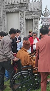 8.8K views · 79 reactions | រាប់បាត្រក្នុងសង្រ្កានឆ្នាំថ្មី នៅវត្ត ព្រះពុទ្ធរង្សី លើទឹកដី New Jersey, USA  on Sunday 04.21.24 #bykomlosphila | Komlos Phila | Facebook