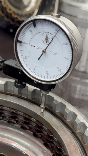 228K views · 4.4K reactions | What’s wrong with this transmission? * F-250 6 SPEED #fordtrucks #ford #fordf150 #fordf250 #f150 #f250 #FordPerformance #fordtransmission #flyingwrenches #fordtech #FordMechanic #mechanic #mechanicproblems #fordproblems | Flying Wrenches Automotive | Facebook