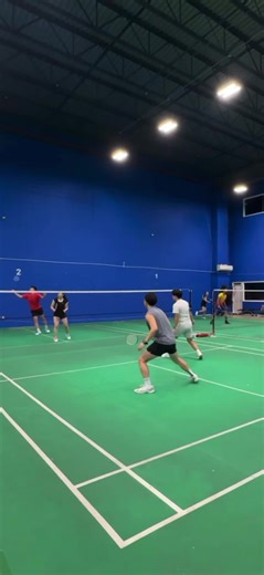 Someone send me a coach 😆 who taught me how to defend like that #badminton #whatthehelly