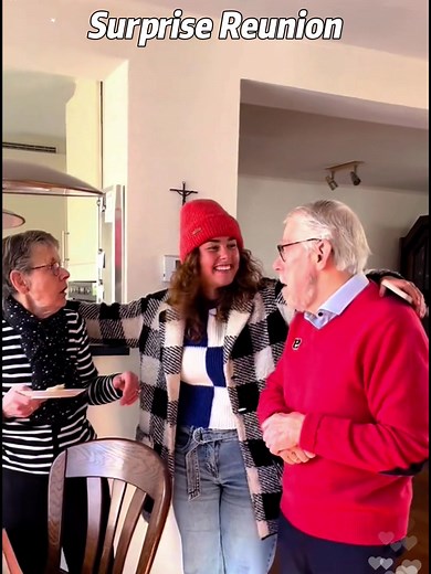 Heartwarming Surprise Family Reunion Moments