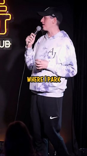 [Roast] Audience Member Roast - Foster Kid Tickets 🎟️ 👉🏼Theriothtx.com 📍 Montrose, Houston - hidden upstairs at @rudyards_htx 🍕 Full food & 🍹 Drink menu with no minimums 🚗 Free parking available 😂 Funny comedians #standup #shorts #tb #t #comedyclub #standupcomedy #roastbattle | The Riot Comdy Club