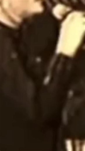 Proposing to Trisha Yearwood ##proposal##garthbrooks##follow##like##comment##share##grthbrx7##lovelife