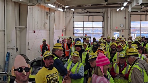 ⬛ Gru’s plan for the day was for him & his minions to steal our sale! 👀🥽🍌 Enjoy this video as our Operations team celebrated Halloween by suiting up as Gru and his mischievous Minions! Happy Halloween from Manheim Pennsylvania Auto Auction!🎃 | Manheim Pennsylvania Auto Auction