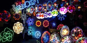 The Symbolic Meanings Behind Five Christmas Colors