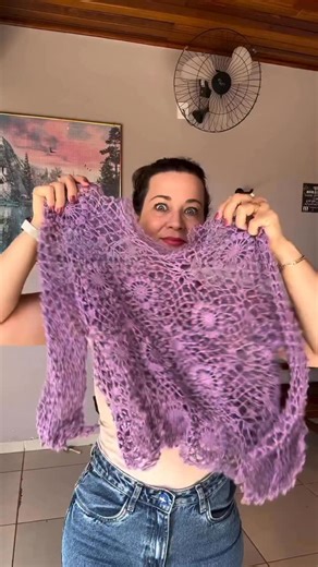 Juliana Negrello on Instagram: "Blusa flor de pipoca em crochê 🧶 Comenta eu quero e entra no link das mensagens ! 🚨 *AVISO: Você NUNCA MAIS vai gastar NENHUM CENTAVO com curso de crochê*. ✅ O passo a passo de todas as minhas peças; ✅ Todos os meus cursos; ✅ Grupo de alunas com suporte; Tudo que já tem . *PARA O RESTO DA VIDA*."