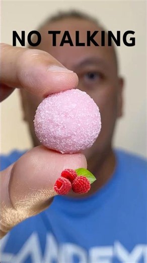 👂ASMR SKITTLES SQUISHY CLOUDZ CANDY SOUR RASPBERRY FLAVOR EATING SOUNDS👂#shorts #asmr