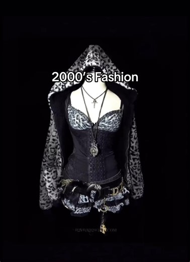 Exploring the Iconic 2000s Fashion Trends