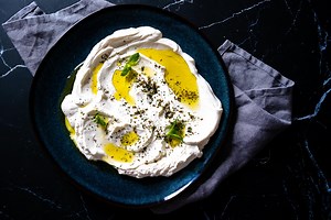 Labneh: Lebanese cream cheese