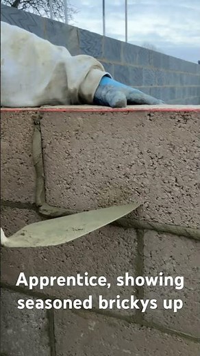 Apprentice showing seasoned brickys up 🙈 #bricklaying #bricklayer#building #construction#apprentice