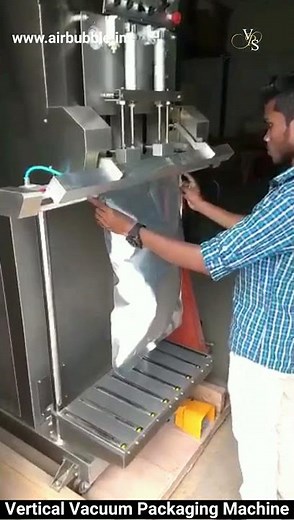 Vertical Vacuum Packaging Machine for 20-25 kg Powder Granule Packaging Vijay Packaging System