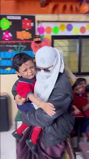 🚨 Parents alert! Kids toy eyes moving strangely. Check toy safety & watch for stranger activity. 👀