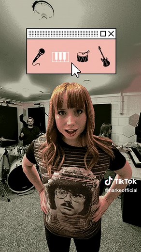 Welcome to Song Generator 😃 #weirdcore #songgenerator #computergames #retrogaming #retrogames #90s #90skids #rpg #90saesthetic #90s #paramore #miserybusiness #computer #vintage #retro