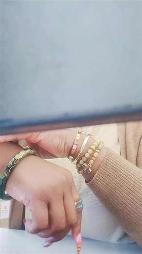 #tiktokshop #smartwatches #stacks #message