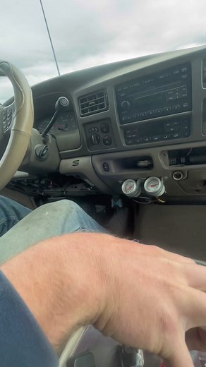 Hard Defueling in 1/8 Mile - In Cab Video